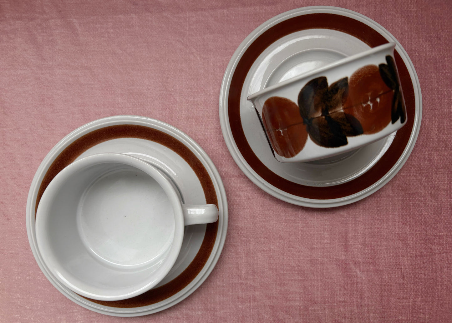 ARABIA Rosmarin カップ＆ソーサー《2客セット》｜静かな朝のぬくもりを分け合う器