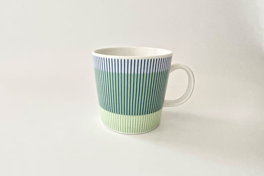 ARABIA Teema Design マグカップ｜ブルーとグリーンのストライプが爽やかな北欧限定デザイン