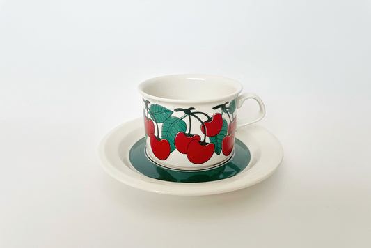 ARABIA Kirsikka カップ＆ソーサー｜さくらんぼ柄の北欧ヴィンテージ
