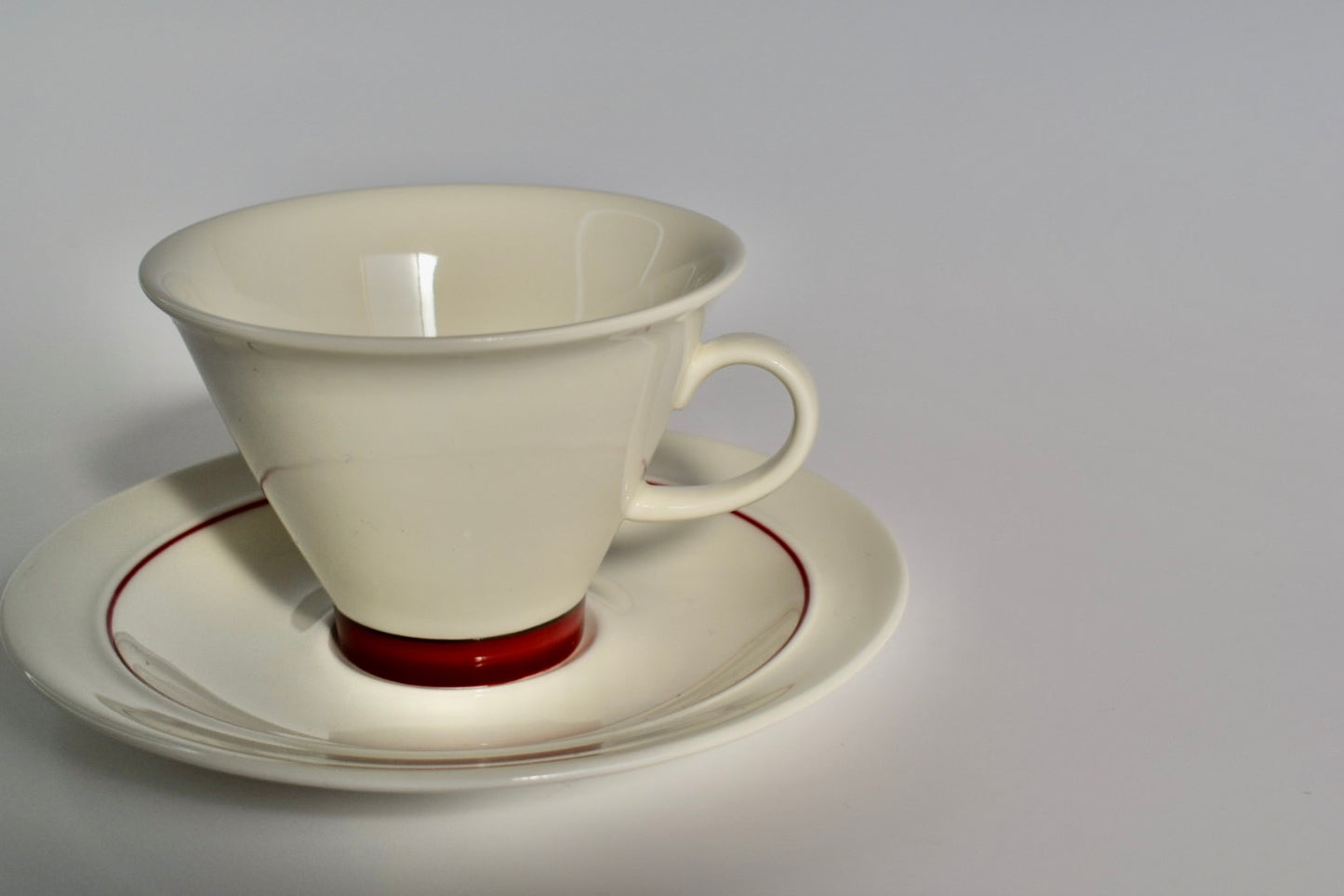 ARABIA Harlekin Red Hat Cup and Saucer